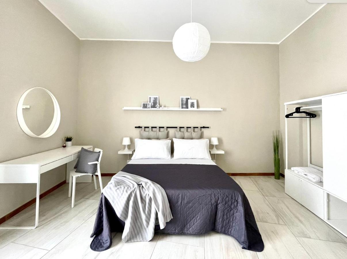 Grey Apartment Caiazzo 外观 照片